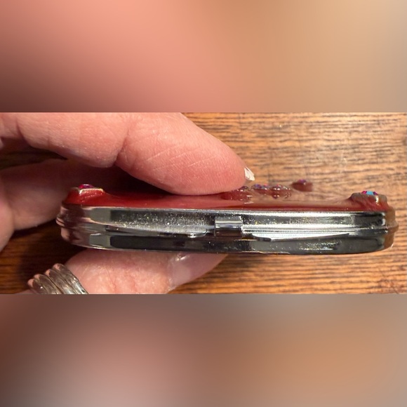 Elegant Ruby Jeweled Embellished Dual Magnifying Mirror Compact NWT - Picture 3 of 5